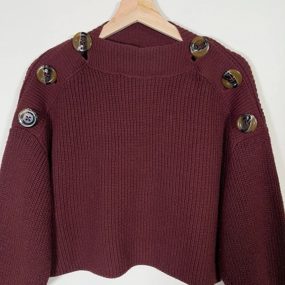 TOPSHOP  | BUTTON SLASH KNIT SWEATER IN BURGUNDY - Picture 4 of 10